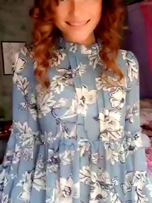 What Outfit Is Better? ? 4'8